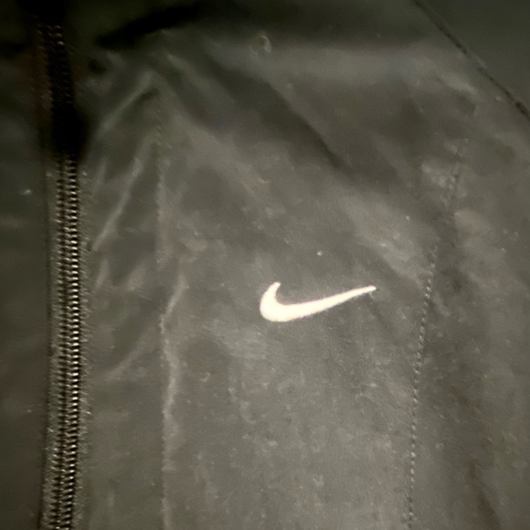 Vintage unisex 90’s Nike Black Windbreaker with White Accents - Picture 3 of 7